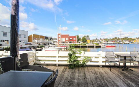 Nalle - 5M from the Sea: Residential Area, Roof, Suburb, Driveway, Estate, Chimney