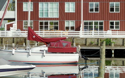 Alet - 2M from the Sea