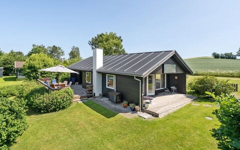 Hila - 900M from the Sea: Wood, Roof, House, Cottage, Door, Home, Siding, Land Lot, Garden Buildings, Shed