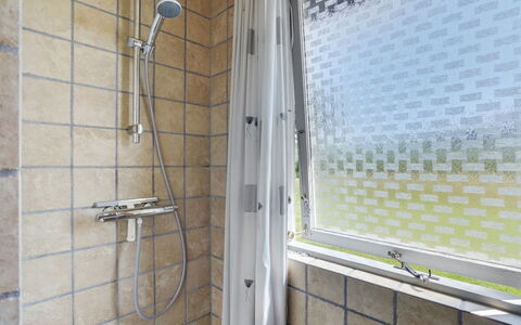 Hila - 900M from the Sea: Wall, Interior Design, Flooring, Floor, Bathroom, Plumbing Fixture, Plumbing, Composite Material, Shower, Glass