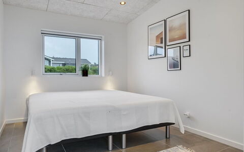 Alyna - 200M from the Sea: Wall, Flooring, Interior Design, Floor, Ceiling, Wood, Room, Bedroom, Light Fixture, Bed