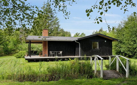 Skjold - 600M from the Sea: Cottage, Home, House, Roof, Porch, Estate, Siding, Garden Buildings, Farmhouse, Yard