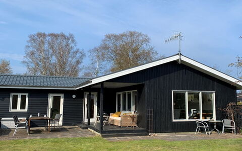 Norell - 800M from the Sea: Thatching, Cottage, House, Roof, Home, Farmhouse, Hut, Estate, Village