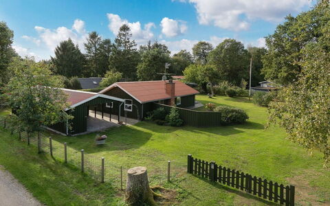 Hermand - 700M from the Sea: Grass, House, Home, Cottage, Roof, Rural Area, Lawn, Garden, Farmhouse
