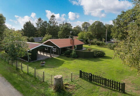 Hermand - 700M from the Sea: House, Home, Residential Area, Cottage, Siding, Estate, Driveway, Yard