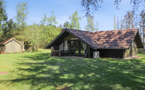 Melba - 8Km from the Sea: Blue, Shrub, Cottage, Groundcover, Garden, Estate, Shade, Landscaping, Farmhouse, Eco Hotel