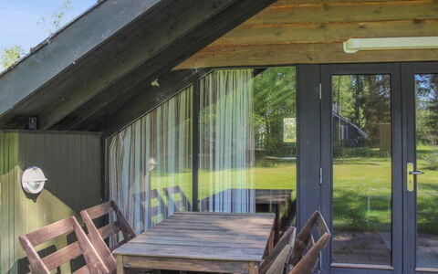 Melba - 8Km from the Sea: Blue, Shrub, Cottage, Groundcover, Garden, Estate, Shade, Landscaping, Farmhouse, Eco Hotel