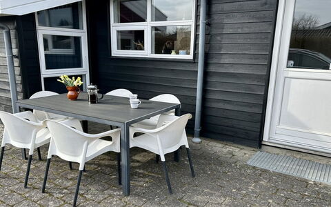 Swale - 500M from the Sea: Architecture, Roof, Home, Composite Material, Daylighting, Siding, Driveway