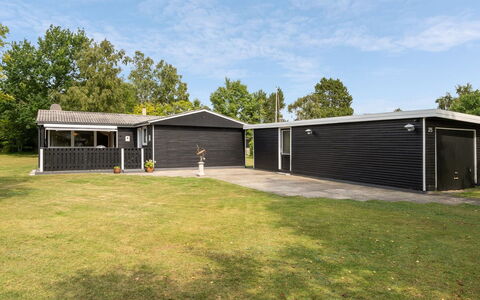 Teofan - 500M from the Sea: Roof, Home, House, Residential Area, Cottage, Siding, Estate, Lawn, Yard, Garden Buildings