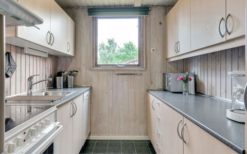 Teofan - 500M from the Sea: Thatching, Cottage, House, Roof, Home, Farmhouse, Hut, Estate, Village