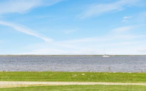 Roope - 50M from the Sea: Wood, Siding, Door, Cottage, Paint, Yard, Sash Window, Garden Buildings, Backyard, Plank