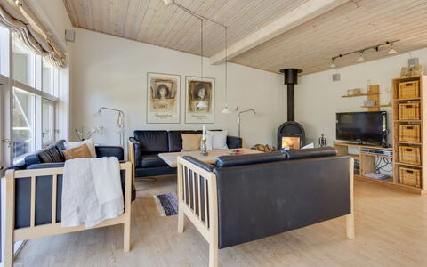 Hwelp - 200M from the Sea: Roof, House, Home, Cottage, Door, Siding, Deck, Porch, Plank, Hardwood