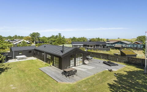 Sheyla - 150M from the Sea: Cottage, Shed, Hut, Farmhouse, Prairie, Shack, Barn, Log Cabin, Garden Buildings