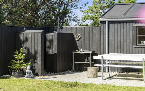 Sheyla - 150M from the Sea: Cottage, Shed, Hut, Farmhouse, Prairie, Shack, Barn, Log Cabin, Garden Buildings