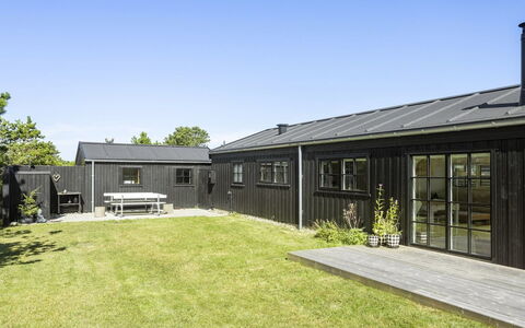 Sheyla - 150M from the Sea: Cottage, Shed, Hut, Farmhouse, Prairie, Shack, Barn, Log Cabin, Garden Buildings