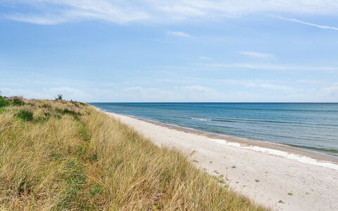 Jerrit - 225M from the Sea: Cottage, Shed, Hut, Farmhouse, Prairie, Shack, Barn, Log Cabin, Garden Buildings