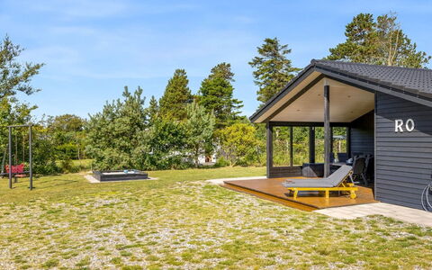 Jerrit - 225M from the Sea: Cottage, Shed, Hut, Farmhouse, Prairie, Shack, Barn, Log Cabin, Garden Buildings