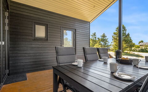 Jerrit - 225M from the Sea: Cottage, Shed, Hut, Farmhouse, Prairie, Shack, Barn, Log Cabin, Garden Buildings
