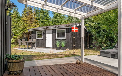 Leonor - 300M from the Sea: Roof, Home, Door, Cottage, Garden Buildings, Shade, Siding, Porch, Outdoor Structure, Garden