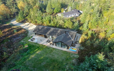 Cate - 150M from the Sea: Thatching, Cottage, House, Roof, Home, Farmhouse, Hut, Estate, Village