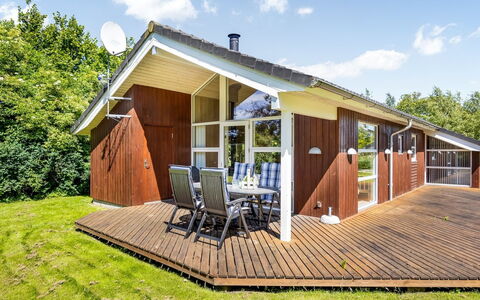 Thorketil - 1.1Km from the Sea: House, Roof, Home, Cottage, Shed, Garden Buildings, Siding, Yard, Log Cabin, Hut