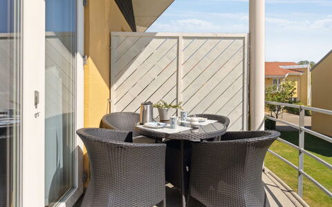 Dafna - 100M from the Sea: Apartment, Shade, Balcony, Chair, Fence, Outdoor Furniture, Aluminium, Artificial Turf