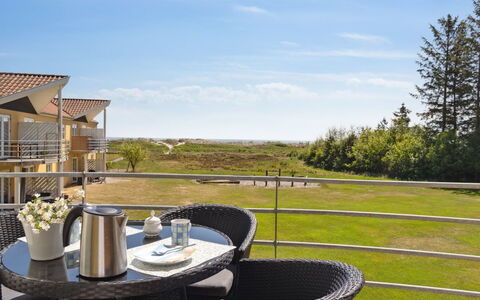 Dafna - 100M from the Sea: Apartment, Shade, Balcony, Chair, Fence, Outdoor Furniture, Aluminium, Artificial Turf