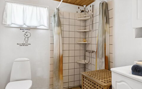 Annamie - 650M from the Sea: Interior Design, Plumbing Fixture, Flooring, Floor, Bathroom, Toilet, Plumbing, Room, Toilet Seat, Tile
