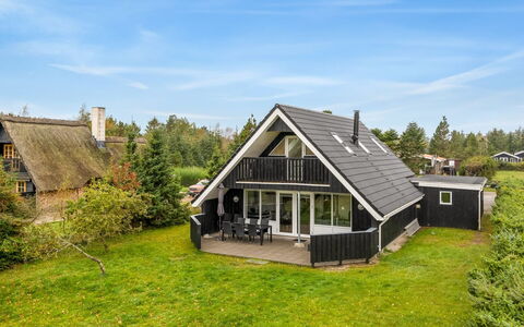 Hejdie - 150M from the Sea: Roof, Home, House, Siding, Cottage, Composite Material, Door, Sash Window, Estate, Chimney