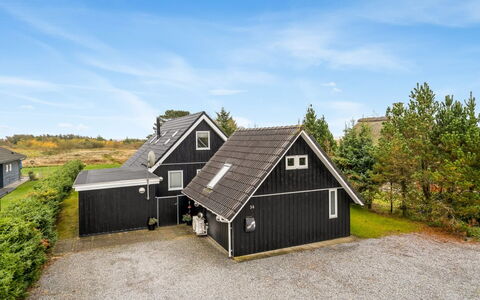 Hejdie - 150M from the Sea: Roof, House, Land Lot, Home, Cottage, Estate, Garden Buildings, Shade, Log Cabin, Landscaping