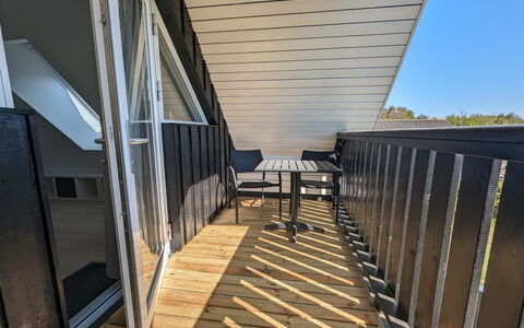 Hejdie - 150M from the Sea: Grass, Grassland, Landscape, Ecoregion, Plain, Plant Community, Land Lot, Outdoor Furniture, Prairie, Shrubland