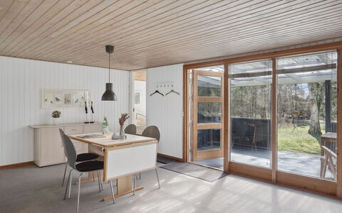 Ketildor - 100M from the Sea: Cottage, Shed, Hut, Farmhouse, Prairie, Shack, Barn, Log Cabin, Garden Buildings