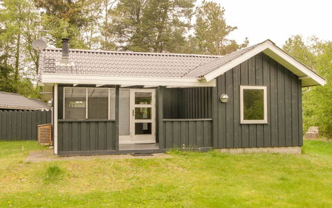 Ketildor - 100M from the Sea: Cottage, Shed, Hut, Farmhouse, Prairie, Shack, Barn, Log Cabin, Garden Buildings