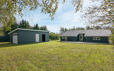 Erhardt - 800M from the Sea: Thatching, Cottage, House, Roof, Home, Farmhouse, Hut, Estate, Village