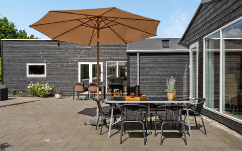 Sigfred - 1.5Km from the Sea: Wood, Wood Stain, Plank, Hardwood, Cottage, Deck, Siding, Shade, Wood Flooring, Garden Buildings