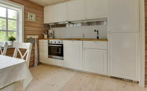 Gaetana - 1.6Km from the Sea: Flooring, Floor, Wood, Interior Design, Kitchen, Wood Flooring, Furniture, Countertop, Cabinetry, Ceiling
