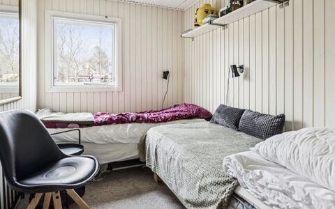 Matz - 350M from the Sea: Wood, Bedroom, Bed, Furniture, Interior Design, Bed Sheet, Floor, Bedding, Linens, Throw Pillow