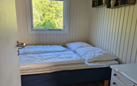 Matz - 350M from the Sea: Wood, Bedroom, Bed Sheet, Bed, Flooring, Floor, Bedding, Bed Frame, Wood Stain, Room