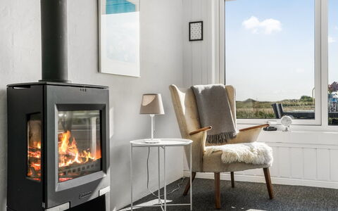 Mumme - 100M from the Sea: Hearth, Wood-Burning Stove, Living Room, Fireplace, Chair, Natural Material, Houseplant, Heat