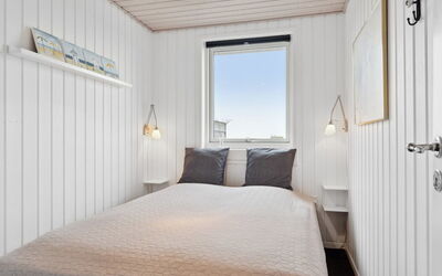 Mumme - 100M from the Sea