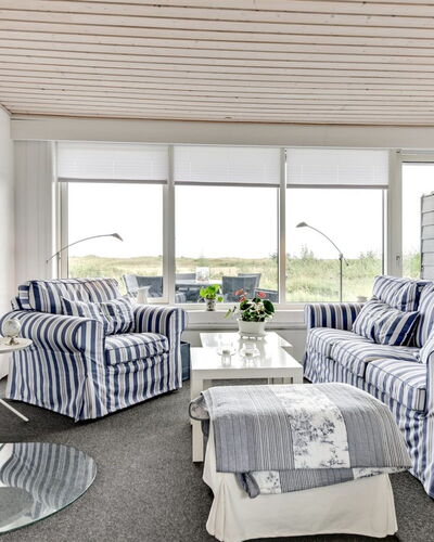 Mumme - 100M from the Sea