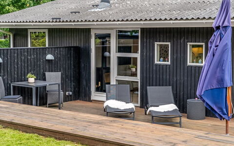 Rosmarie - 600M from the Sea: Wood, Door, Home, Hardwood, Deck, Porch, Plank, Wood Stain, Cottage, Siding