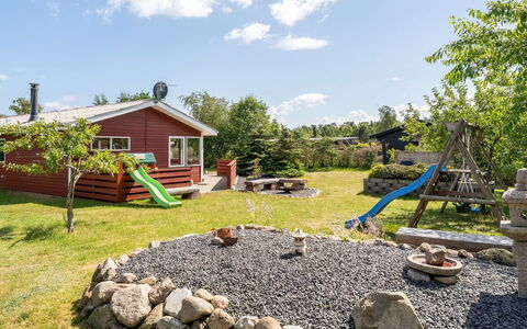 Mina - 1.4Km from the Sea: Rock, Garden, Shrub, Landscape, Cottage, Land Lot, Backyard, Groundcover, Landscaping