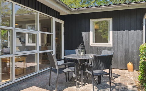 Kajo - 800M from the Sea: House, Roof, Home, Cottage, Shed, Garden Buildings, Siding, Yard, Log Cabin, Hut