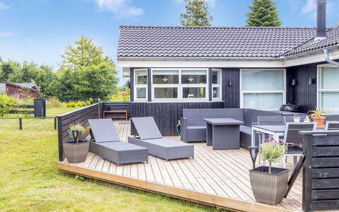 Herta - 700M from the Sea: Wood, Home, Porch, Deck, Hardwood, Roof, Wood Stain, Wood Flooring, Eco Hotel
