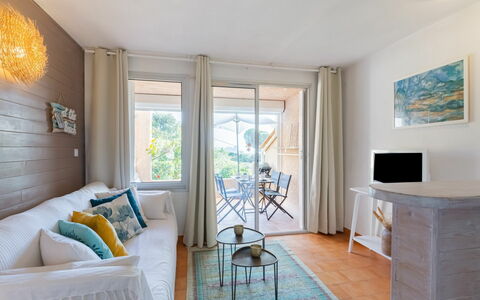 Accommodation:&nbsp;Les Coteaux de la Nartelle 180.26