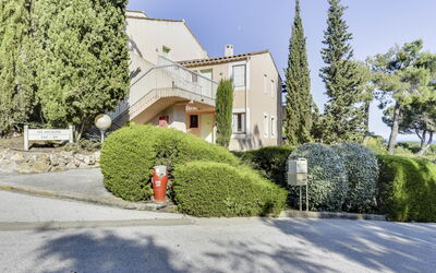 Accommodation:&nbsp;Les Coteaux de la Nartelle 180.23