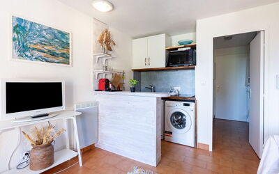 Accommodation:&nbsp;Les Coteaux de la Nartelle 180.26