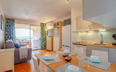 Accommodation:&nbsp;Les Coteaux de la Nartelle 180.20