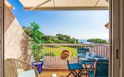 Accommodation:&nbsp;Les Coteaux de la Nartelle 180.34